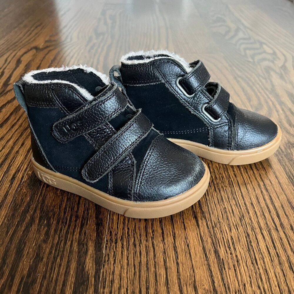 UGG Toddler Rennon Boots (US 7) - Picture 5 of 7